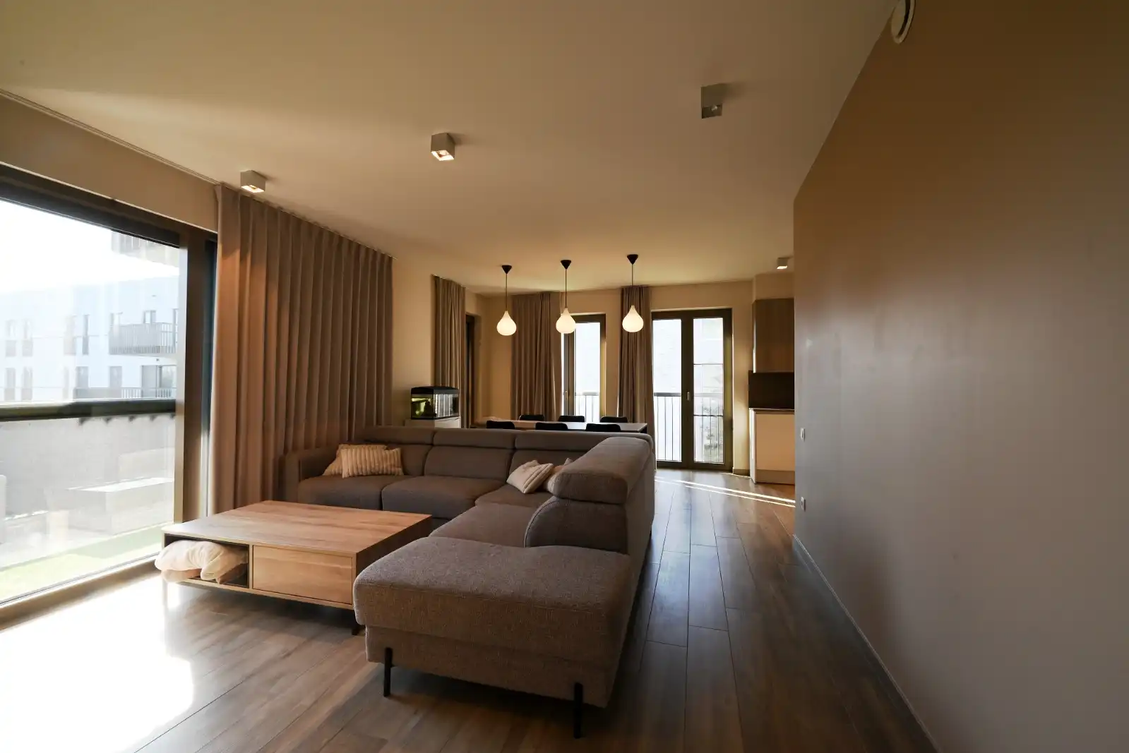 Prachtig afwerkt appartement op uitstekende locatie foto {{pictureIndex}}