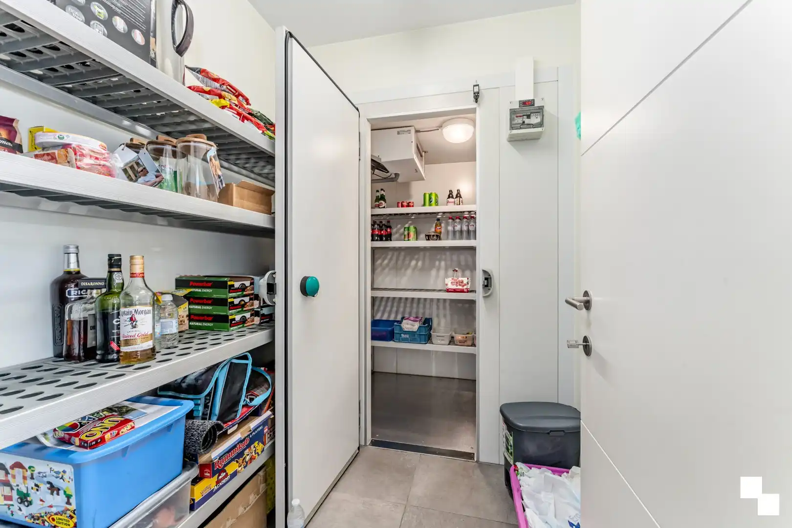 Veelzijdige eigendom met recente woning en heel wat opslagmogelijkheden te Lendelede foto 11
