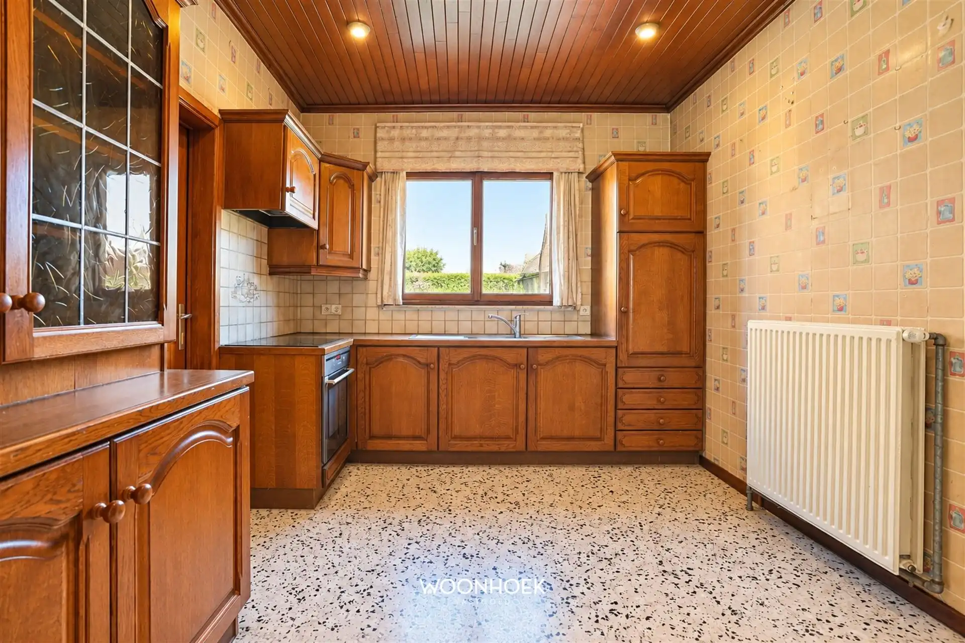 Vrijstaande bungalow met zonnige tuin op toplocatie foto 4