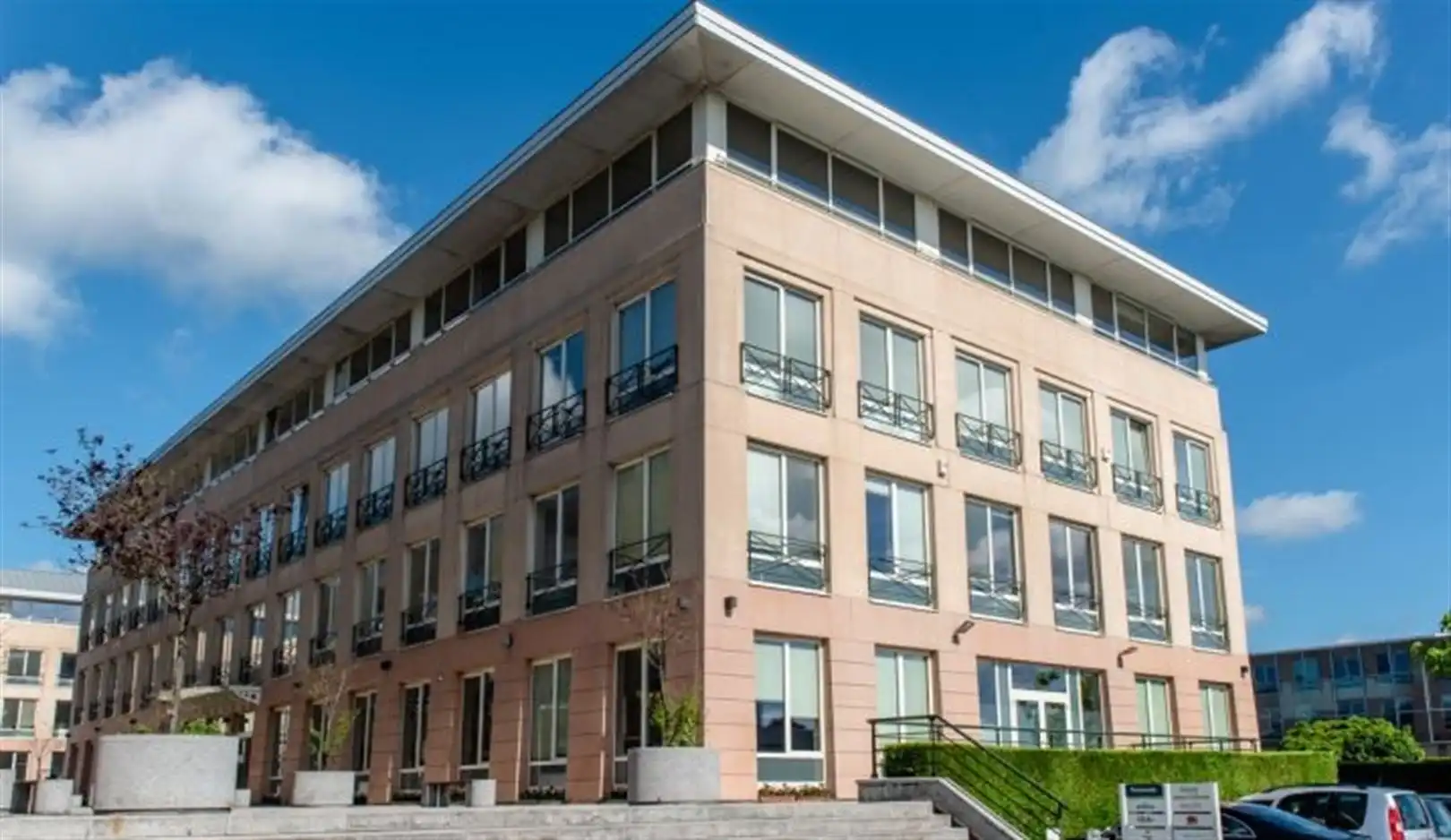 Kantoren in Drogenbos - opsplitsbaar vanaf 475m². foto {{pictureIndex}}