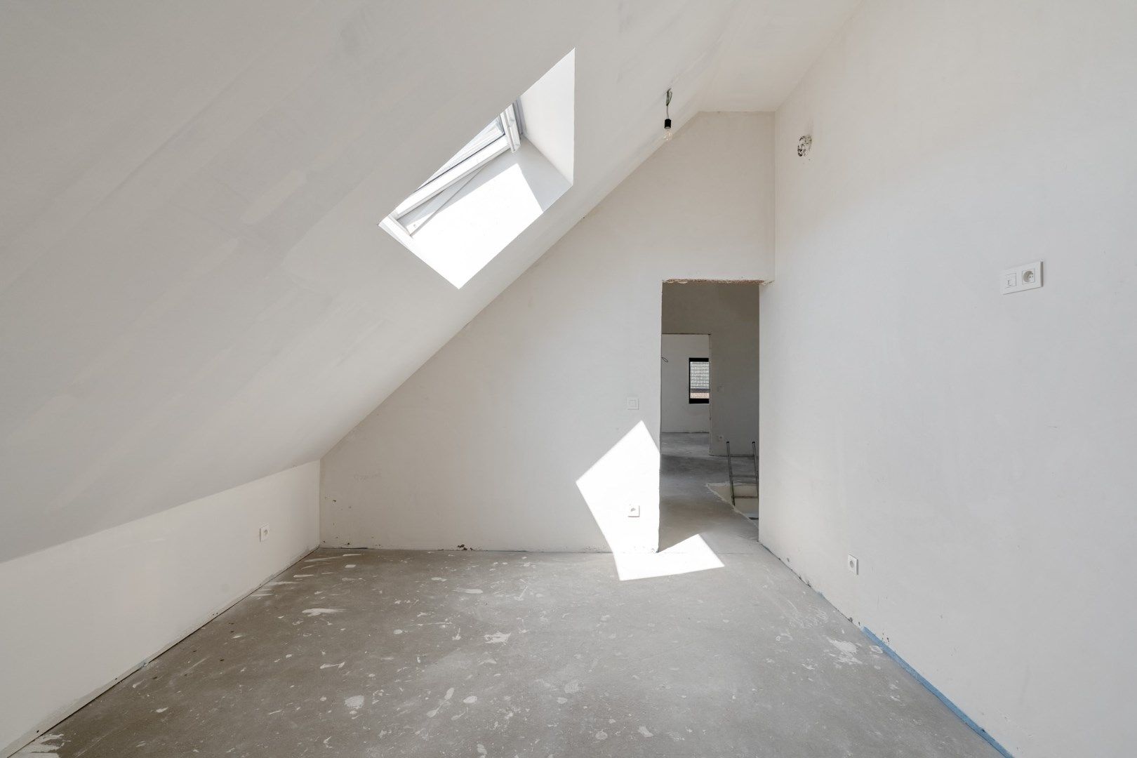 Exclusieve halfvrijstaande woning te koop na transformatie van bestaande hoeve naar 2 casco+ BEN-woningen!  foto 19