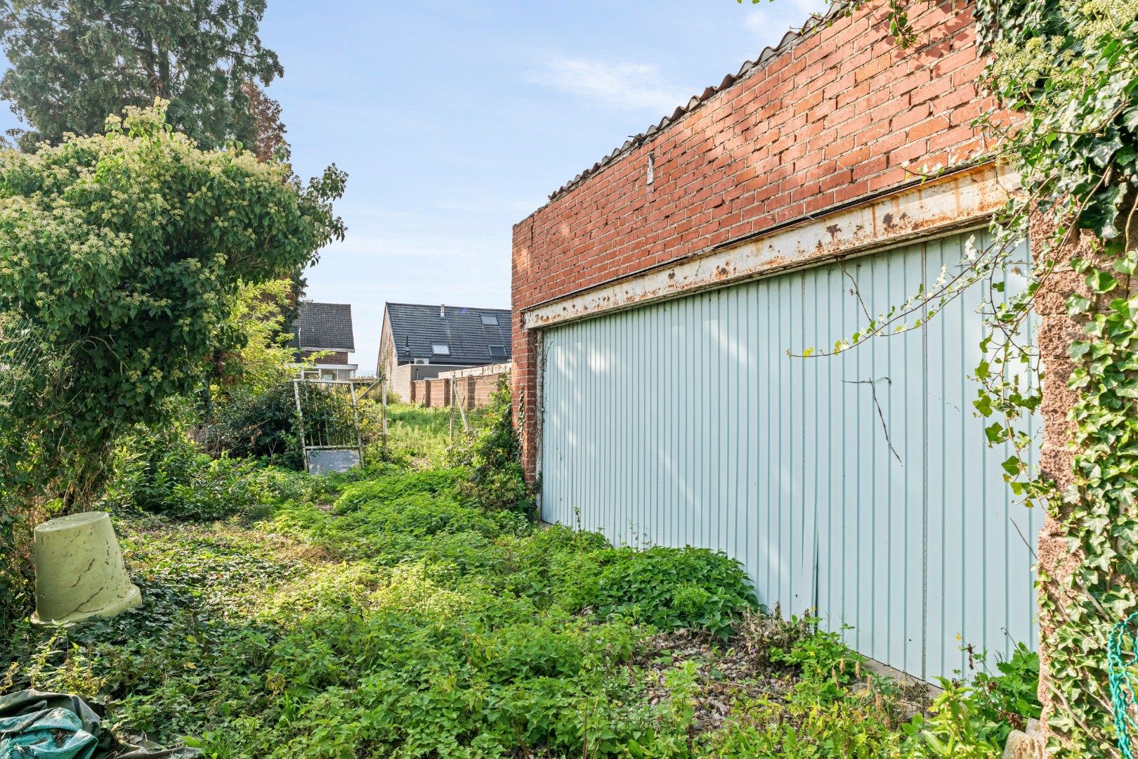 Halfopen woning met garage en fenomenaal uitzicht in Rekkem foto 14