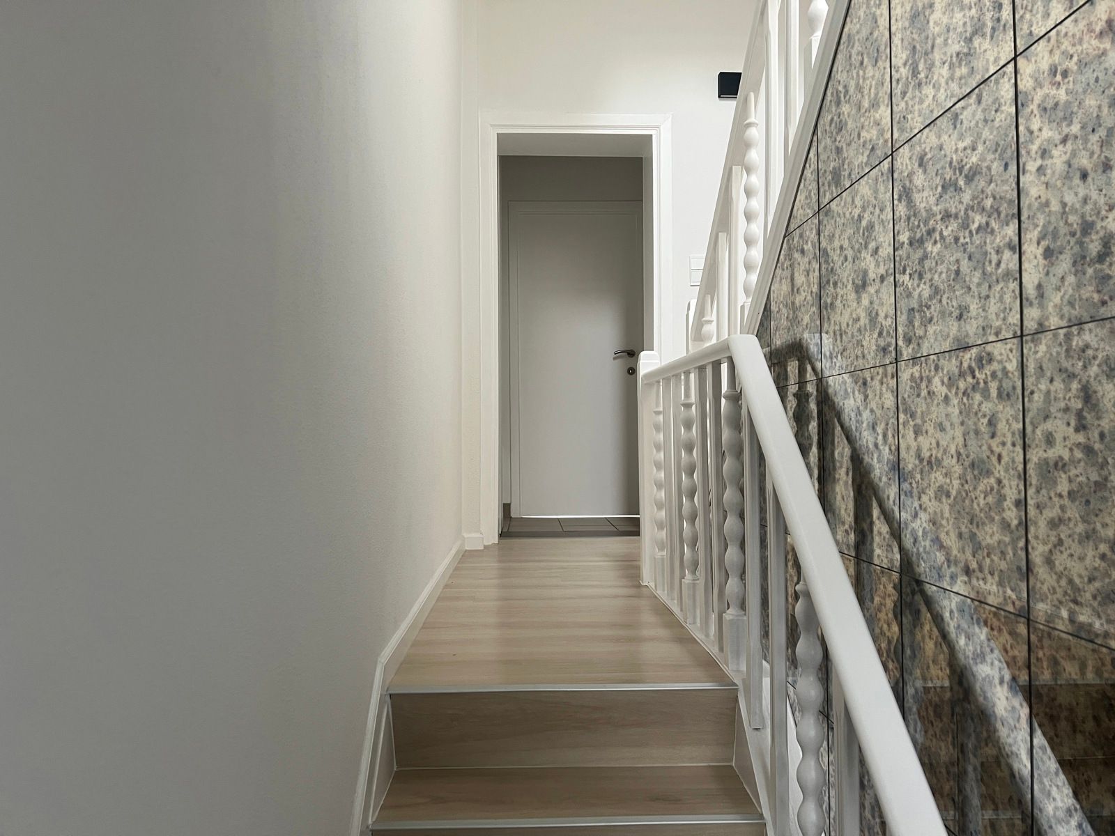 VOLLEDIG GERENOVEERD TRIPLEXAPPARTEMENT TE HUUR IN ZELLIK! foto 19