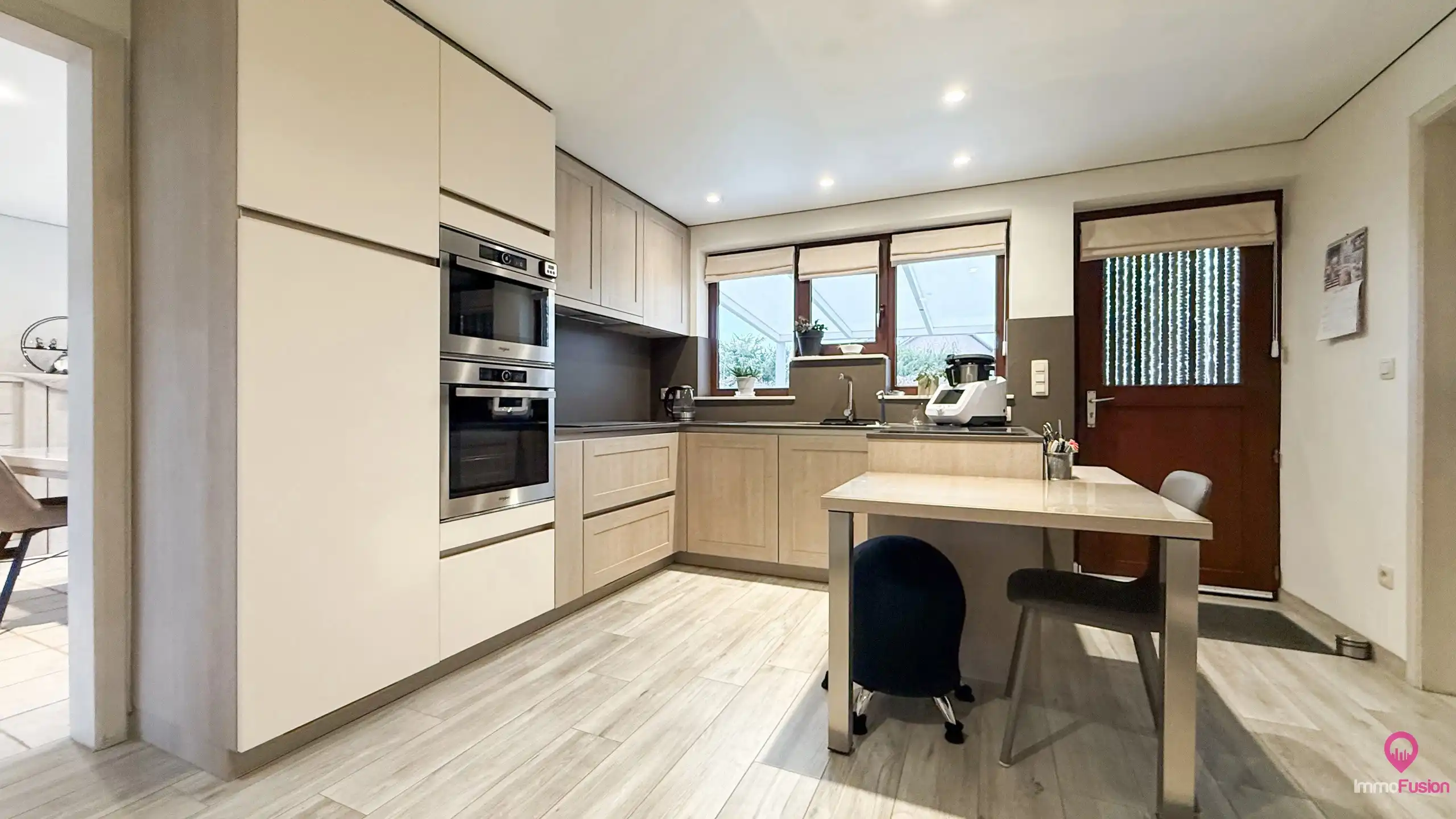 Instapklare woning met 4 slpks, inpandige garage + kelder!  foto 12