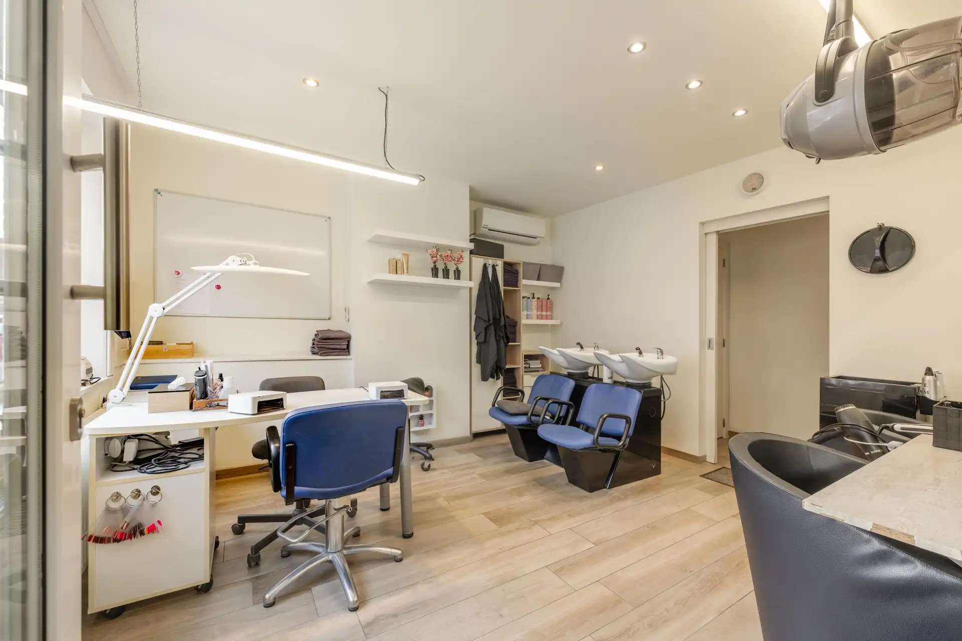 GERENOVEERDE LEUKE RIJWONING MET 3 SLAAPKAMERS EN PRAKTIJKRUIMTE TE KOOP IN DESSELGEM🏡 foto 7