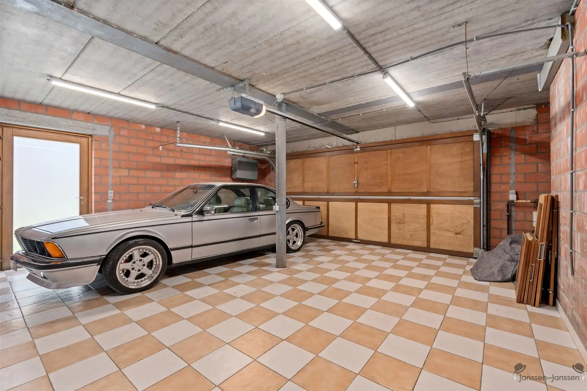 MODERNE, VOLLEDIG GERENOVEERDE VILLA OP RUSTIGE LIGGING IN TREMELO foto 10