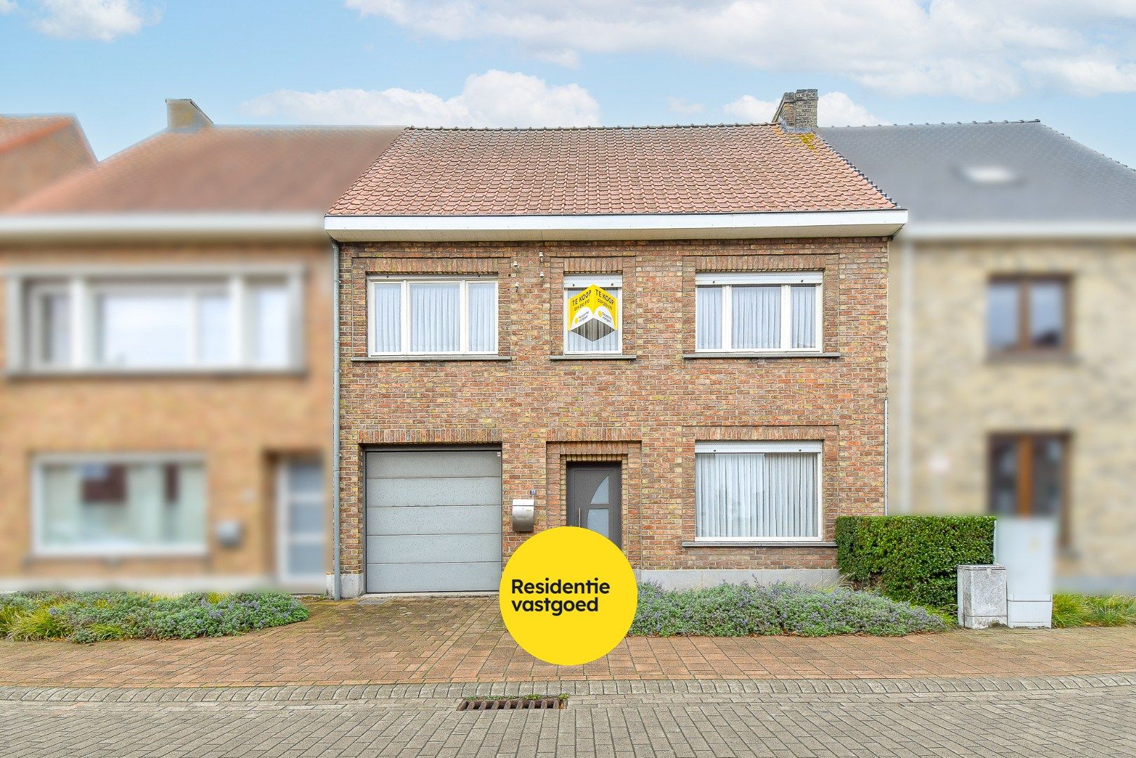 Hoofdfoto van de publicatie: Ruim gesloten gezinswoning met inpandige garage en 4 slaapkamers in centrum Gistel