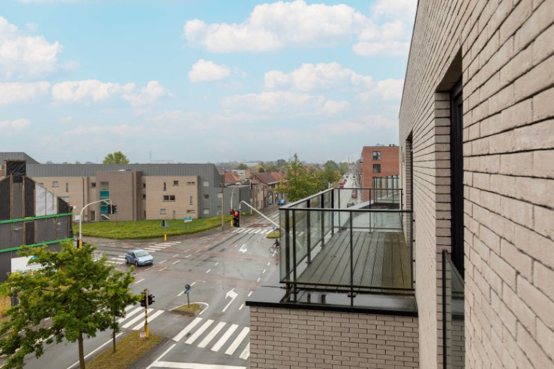 Roeselare Residentie Arena: Penthouse - Dichtbij scholen en winkels - Twee terrassen- Twee slaapkamers. Derde verdiep foto 10