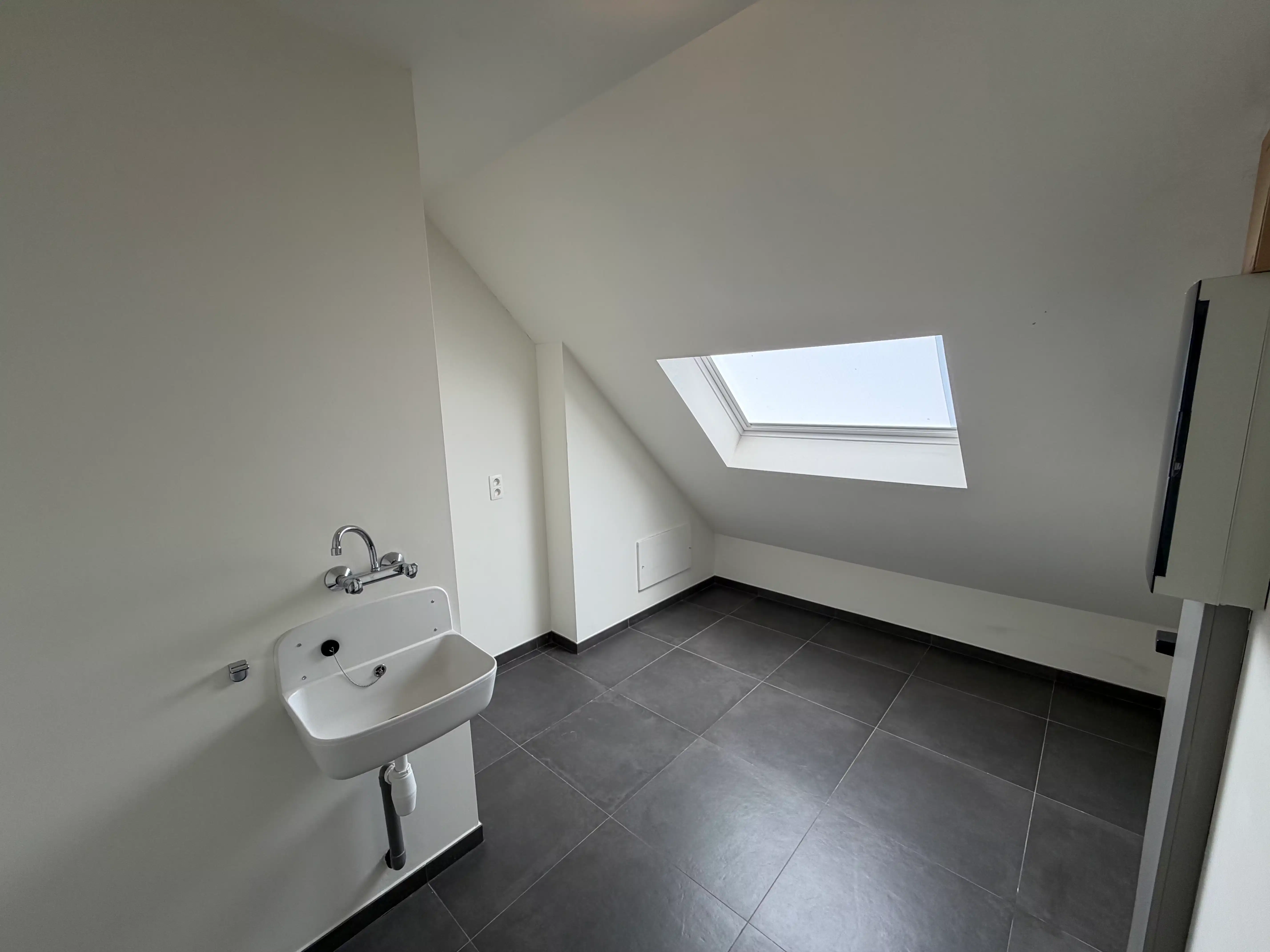 Prachtig duplexappartement met 2 slaapkamers, 2 badkamers, 2 terrassen en 1 autostaanplaats. foto 19