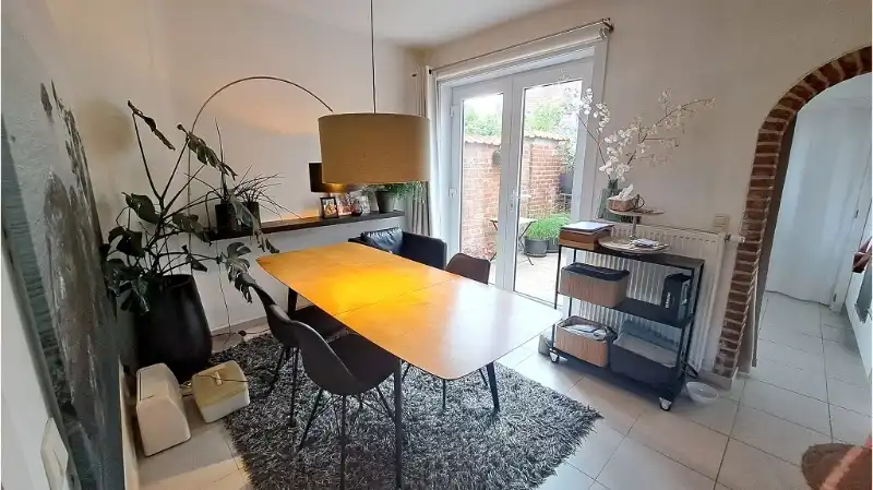 Comfortabele Bel-etage woning met 3 slaapkamers, GARAGE en STADSTERRAS te huur in Brugge foto 6