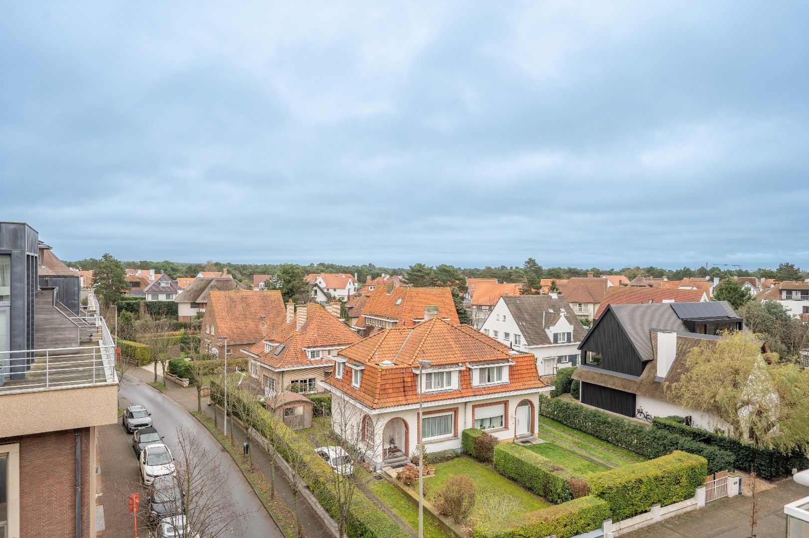 Duplex penthouse met 4 slaapkamers in een volledig gerenoveerde residentie foto 6