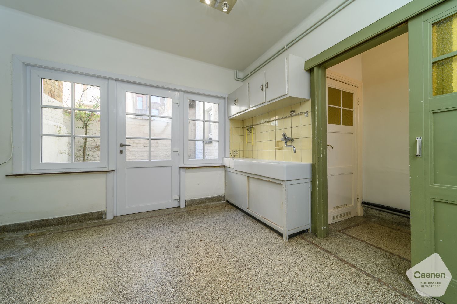 Te Koop – Villa “Les Fioretti” Karaktervolle interbellumwoning op 50 meter van zee – te renoveren foto 6