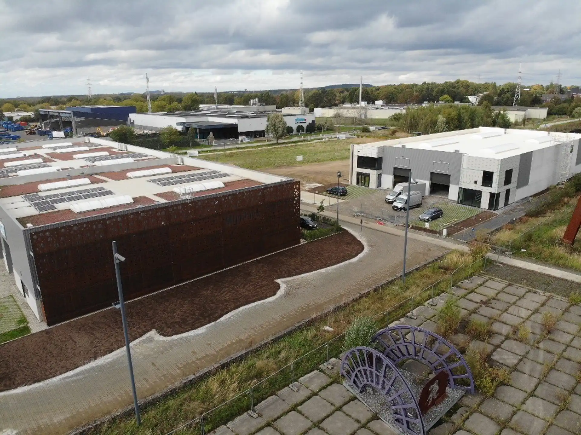 BEDRIJVENCAMPUS "MIJNPARK" - UNIT 11 - 467M² foto {{pictureIndex}}