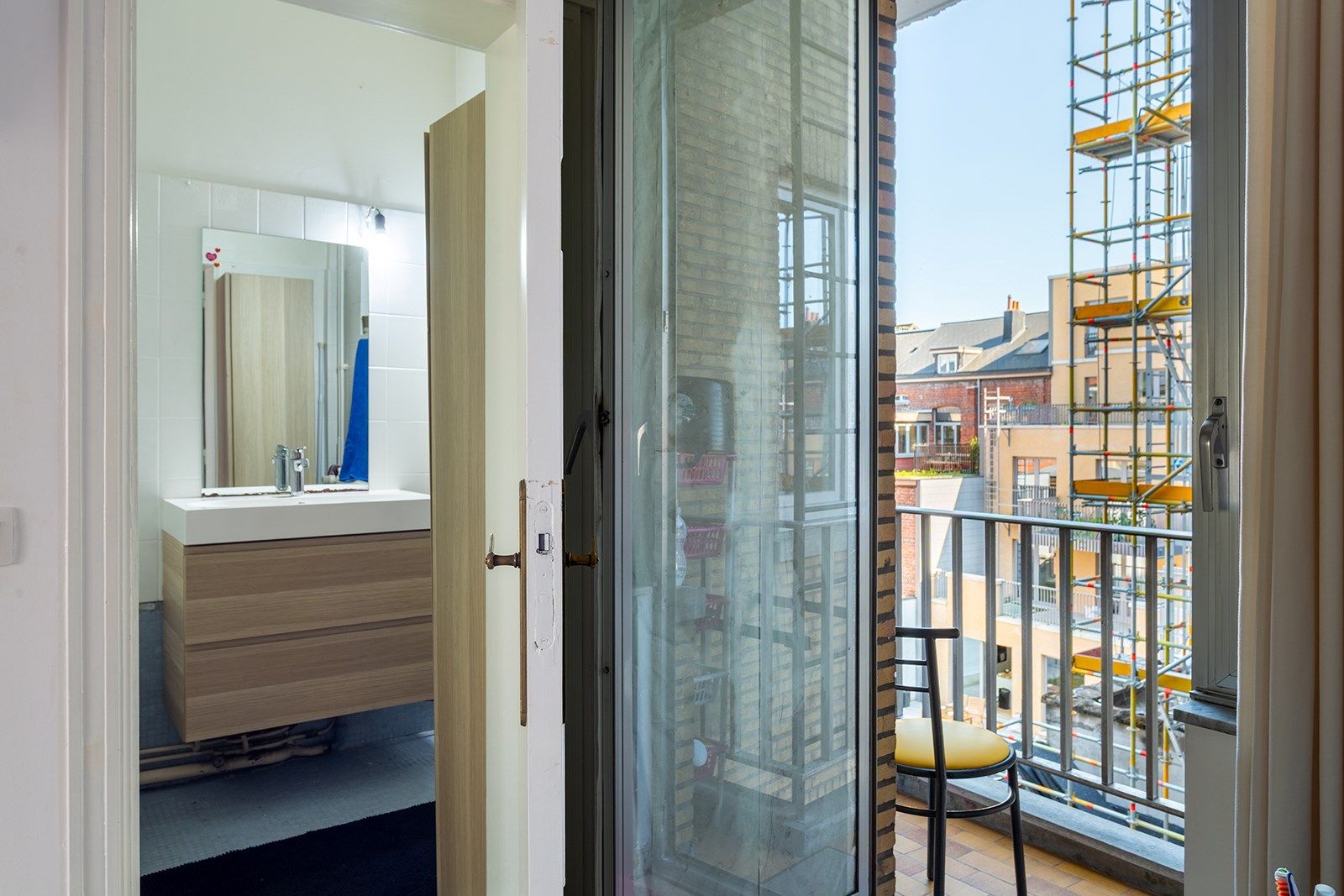 Op te frissen appartement op centrale locatie foto 12