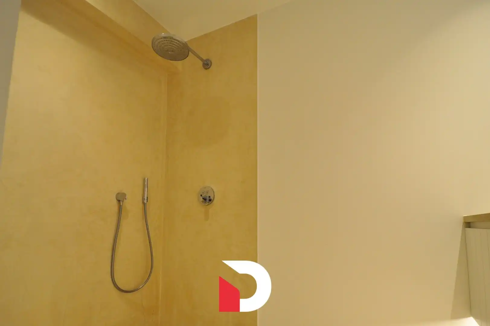 Ruim luxe appartement met 3 slaapkamers en 2 terrassen foto 13