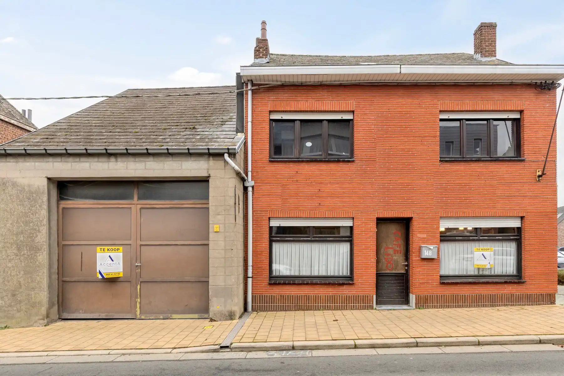 Hoofdfoto van de publicatie: Woning met loods/grote garage en veel potentieel!