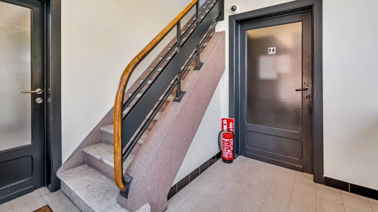 Volledig gerenoveerde kantoren in kleinschalig business center in Gent foto 12