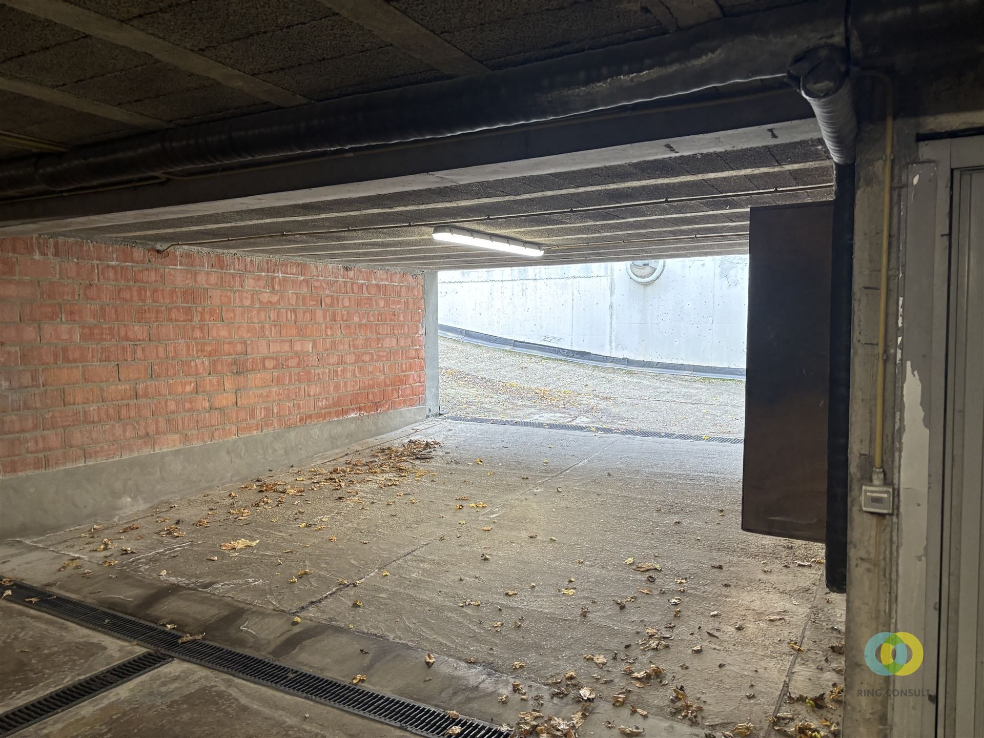 Gesloten garagebox foto 6