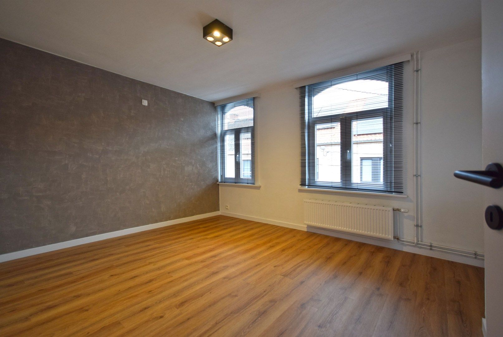 Instapklare rijwoning te koop in Roeselare – rustig gelegen nabij centrum en park foto 12