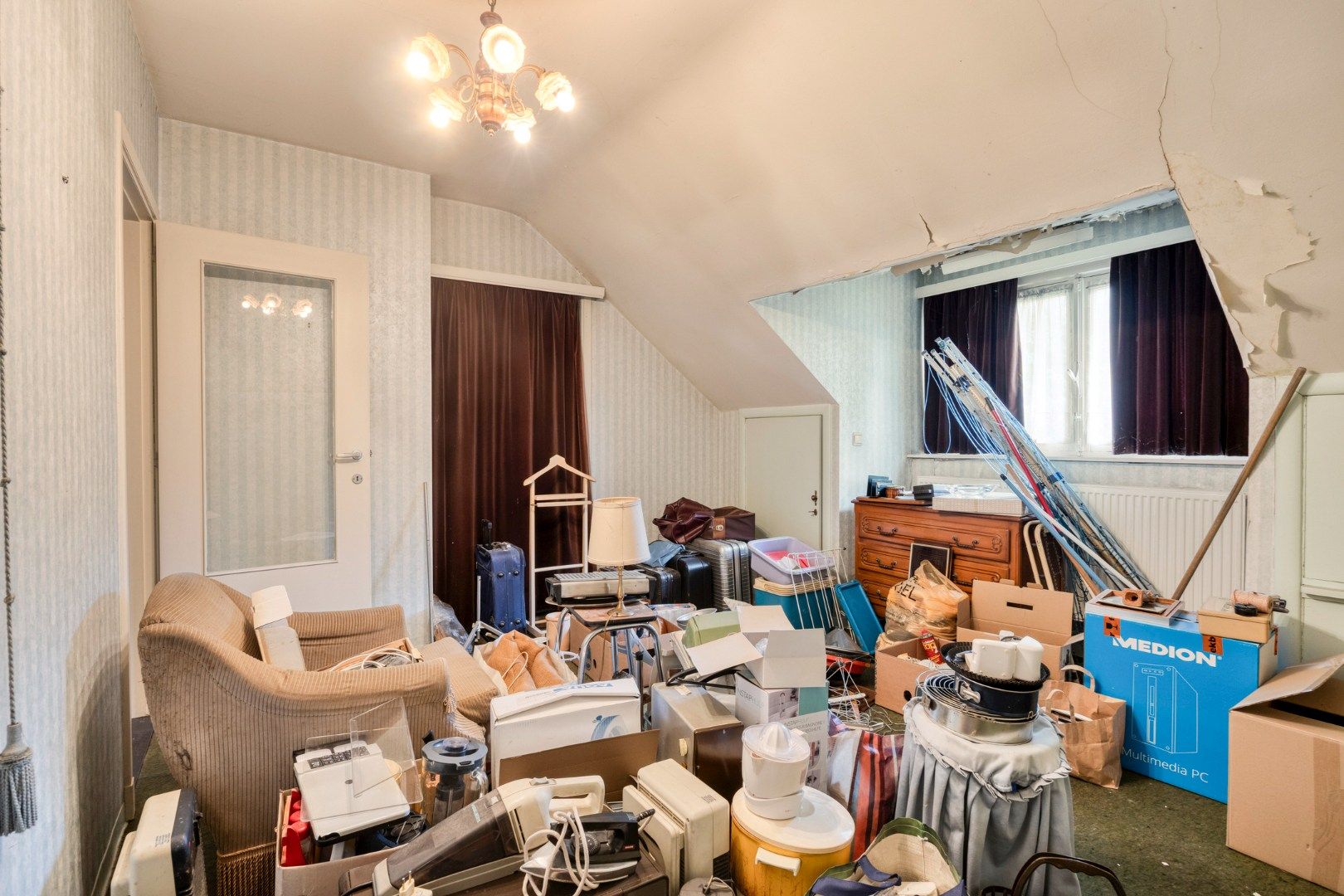 Ruime karaktervolle woning met 5 slaapkamers op een zonnig perceel van 12 are !  foto 17