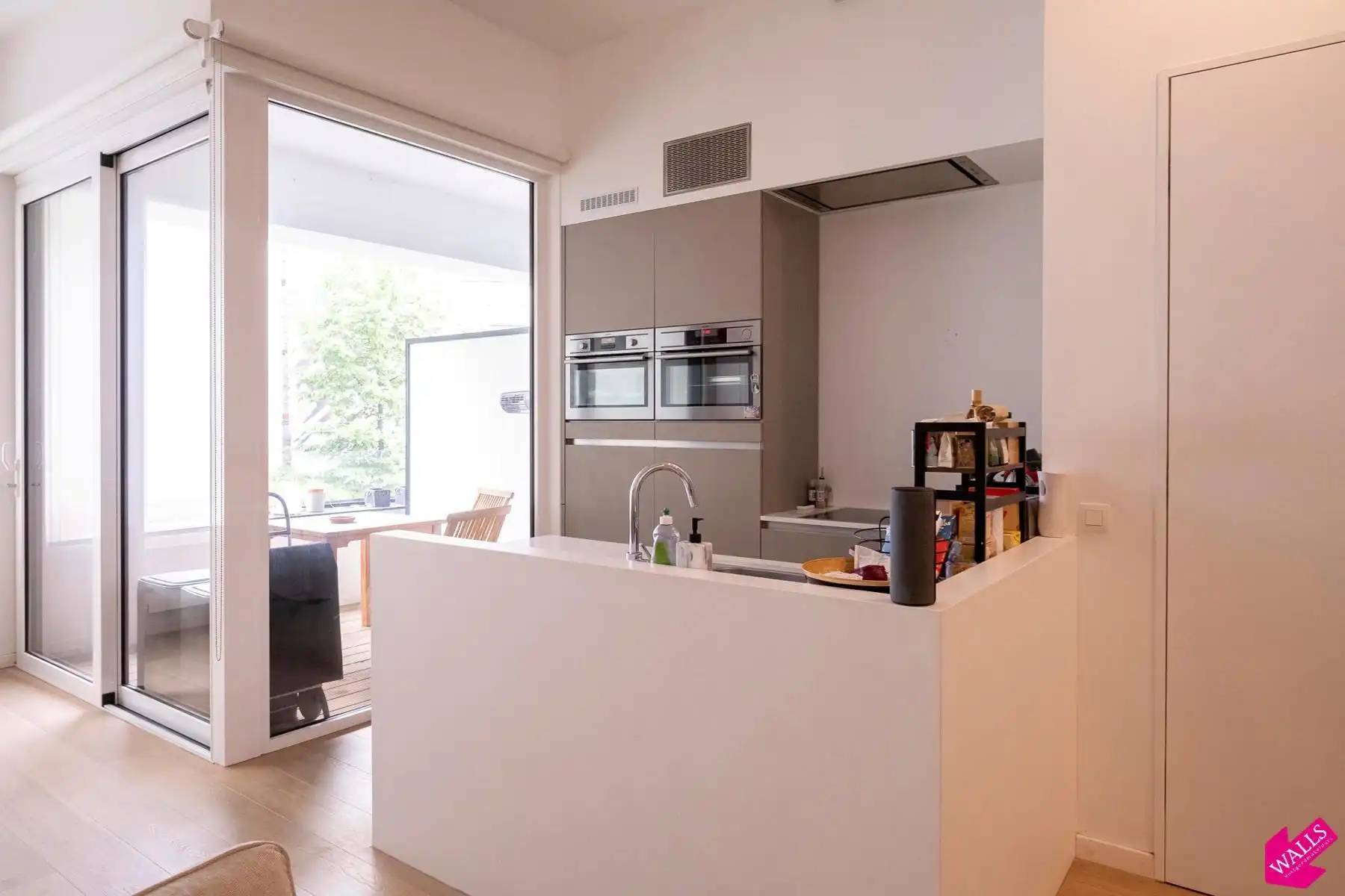Gemeubeld appartement op het bruisende Zuid ! foto 6