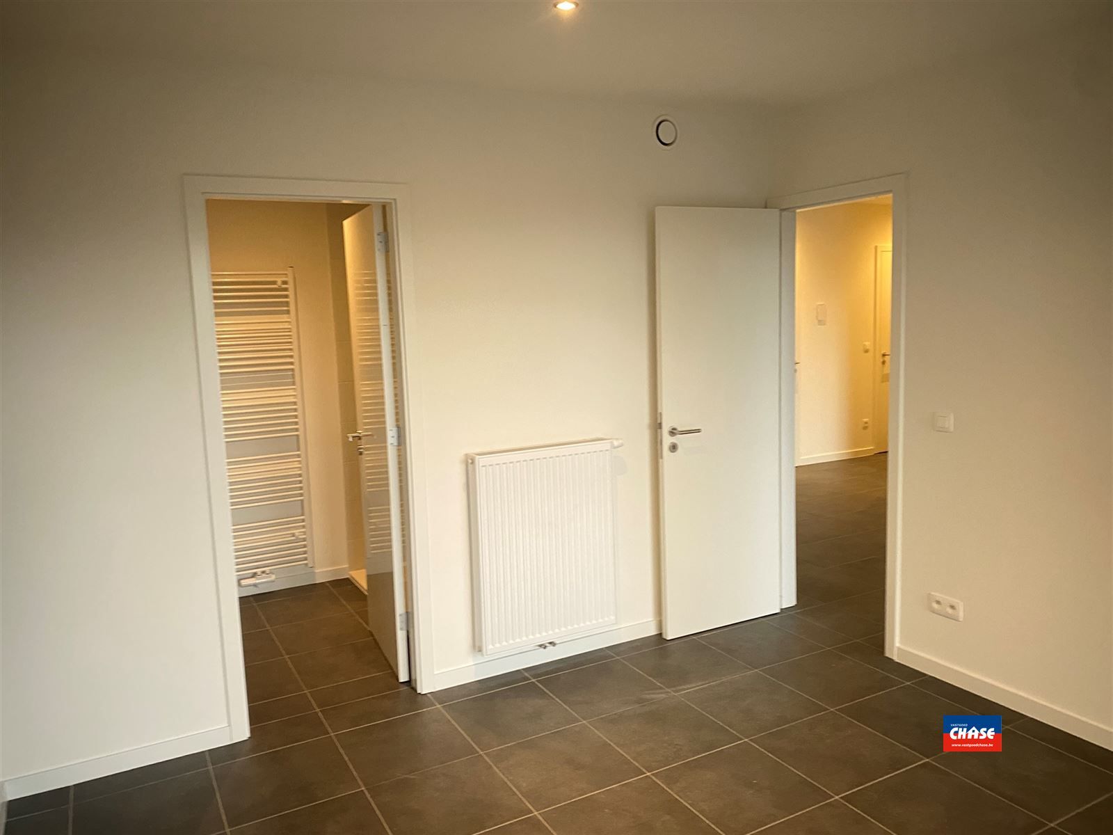 Gelijkvloersappartement met 1 slaapkamer, tuin en autostaanplaats foto 8