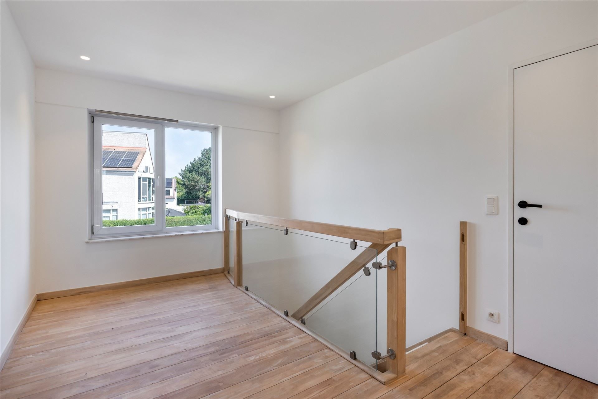 Top-notch gerenoveerde villa met 4 slaapkamers en 3 badkamers op 705m² met zuidtuin foto 23