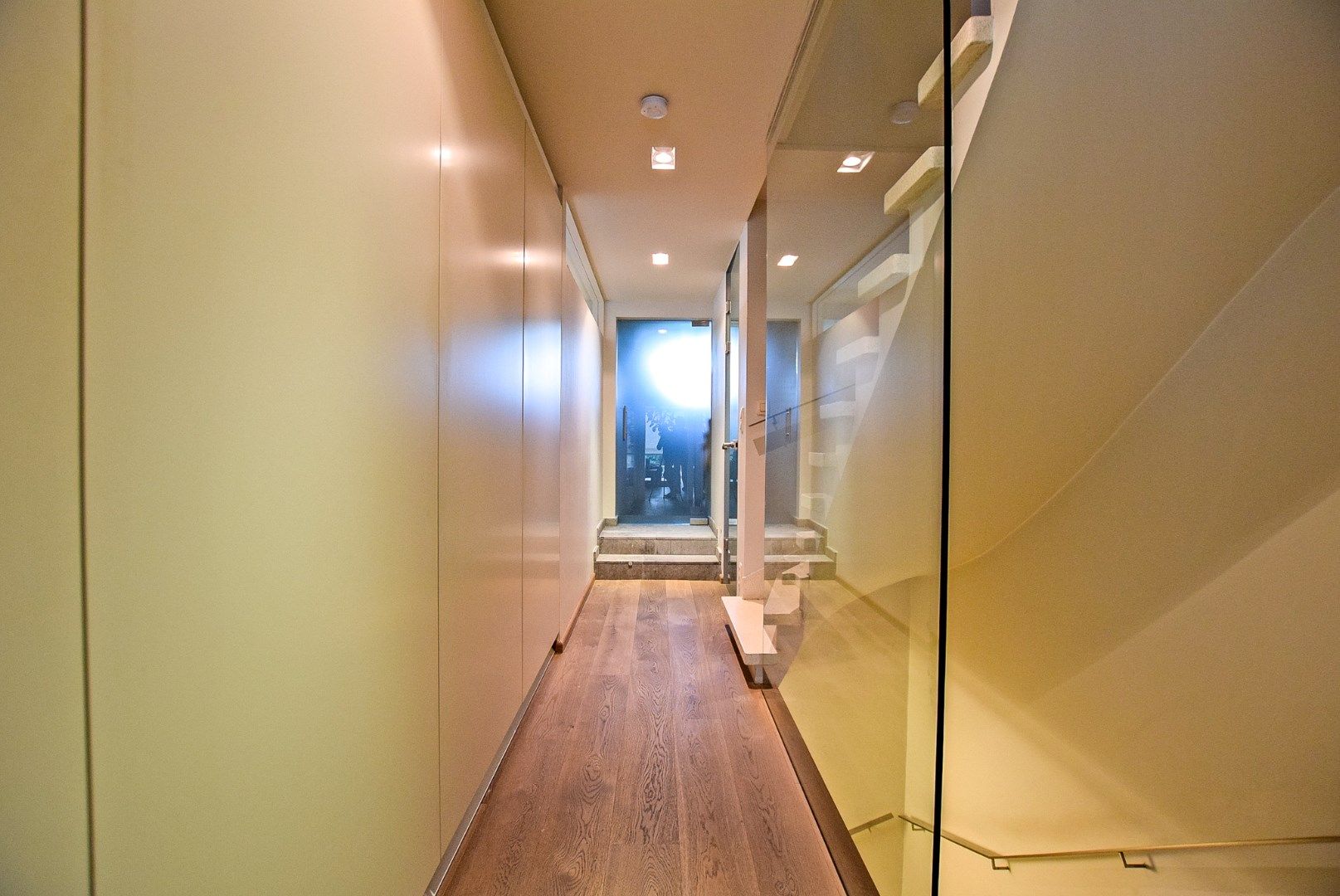 Goed gelegen polyvalent eigendom te Oostduinkerke op 749m². foto 13