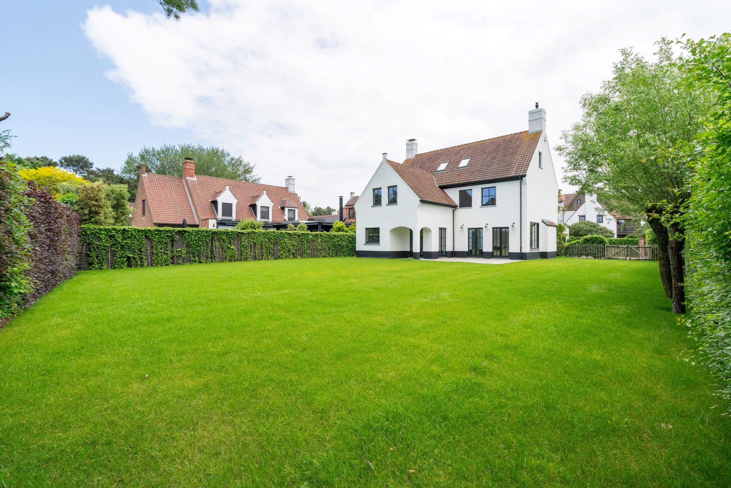 Prachtig gerenoveerde villa gelegen op een unieke locatie in het Zoute. foto 32