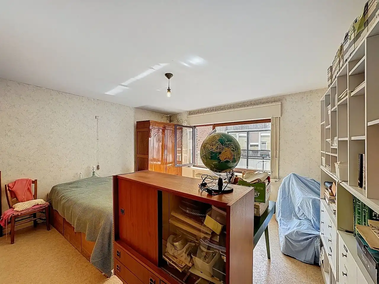 Bijzonder ruime handelswoning vlakbij de Kursaalstraat foto 17