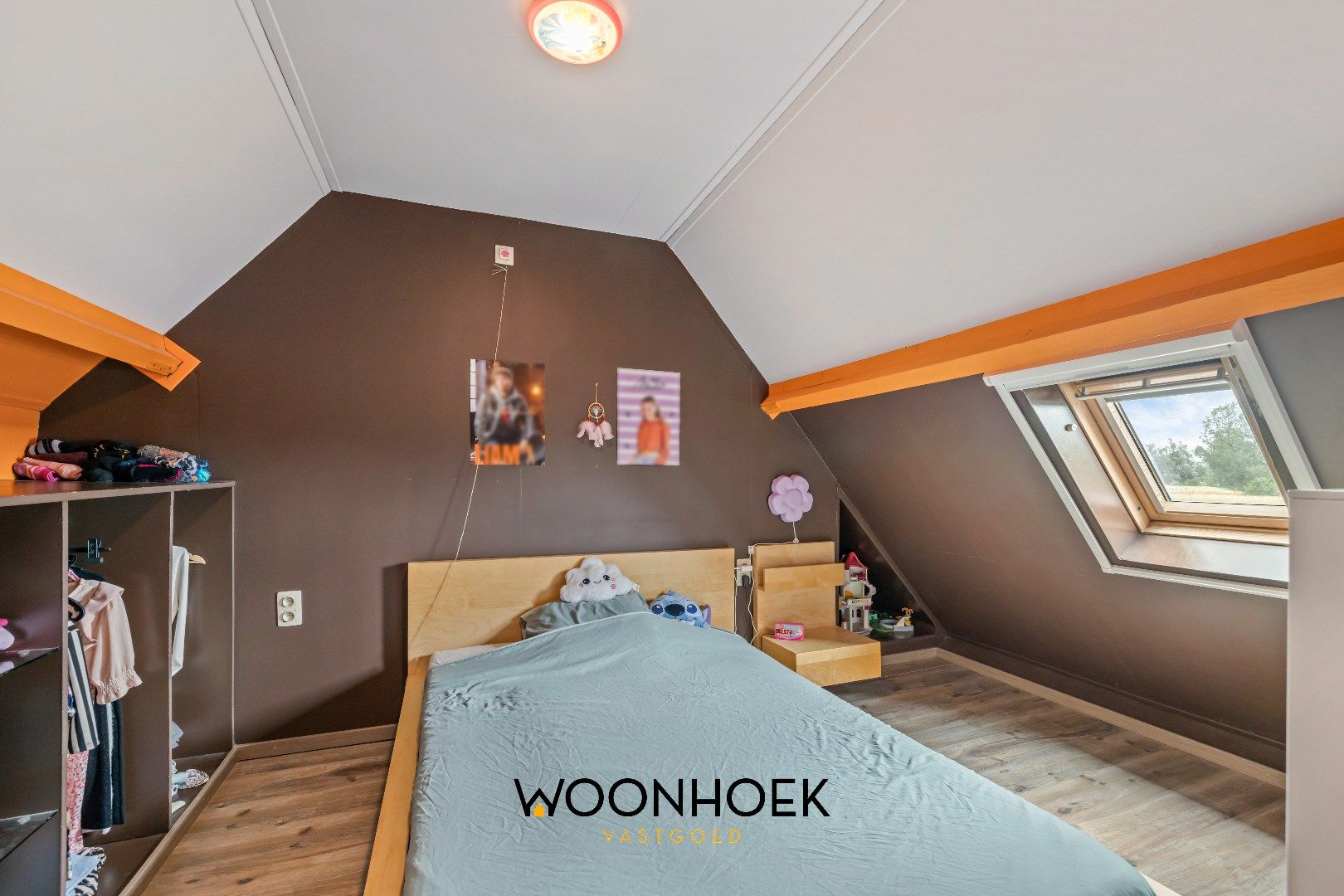 Ruime 4 slaapkamer woning met fraai aangelegde tuin te Lokeren!  foto 19