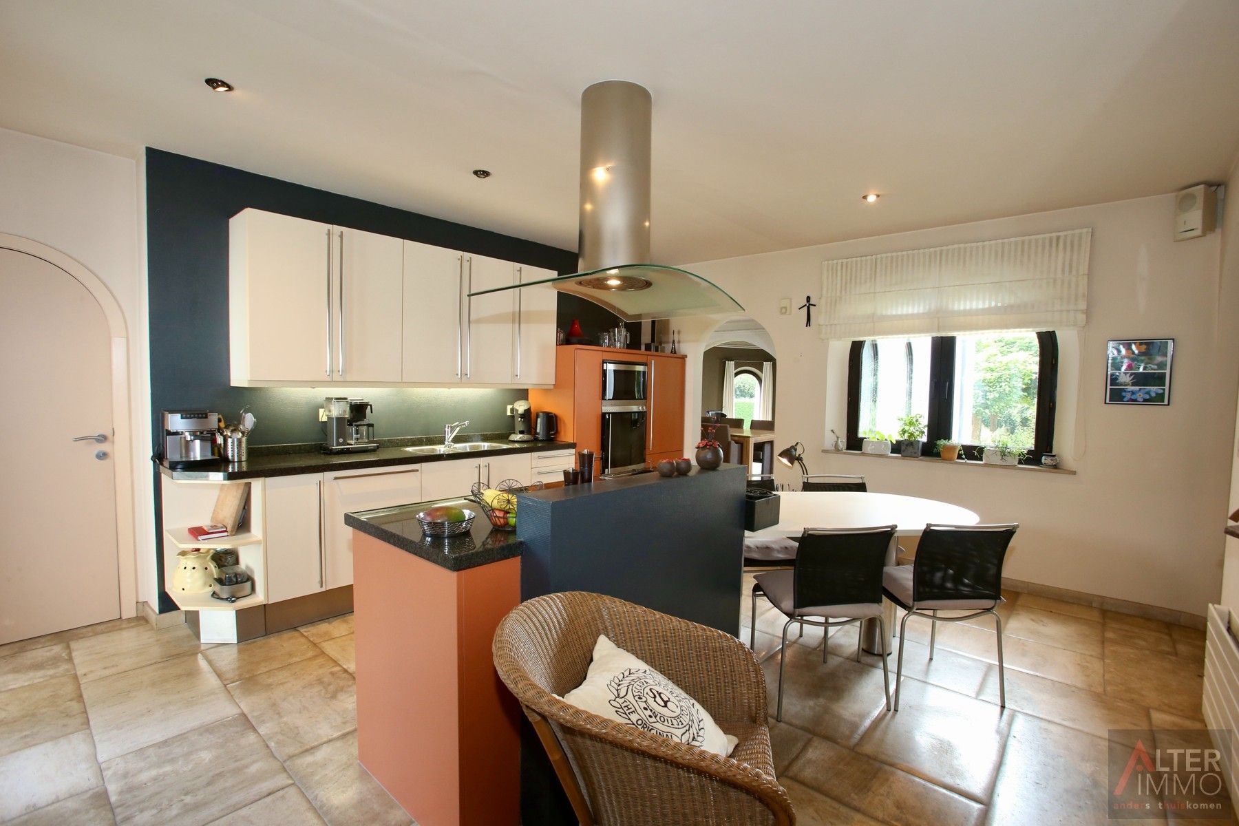 Unieke villa van meer dan 400 m² op een prachtig perceel van ca. 45 are! foto 10