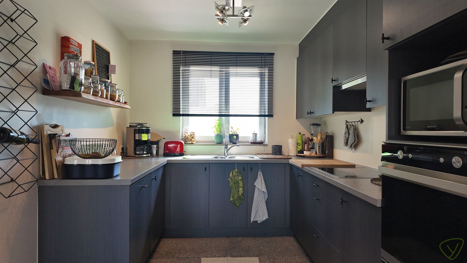 Modern wooncomfort in een rustige, residentiële omgeving te Eeklo! foto 3