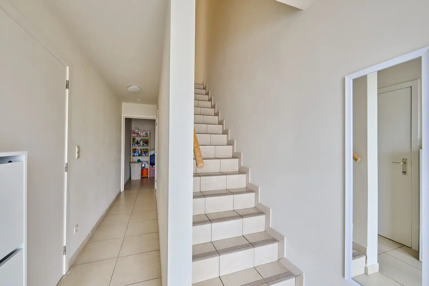 Goed onderhouden duplex appartement nabij de stadsrand foto 3