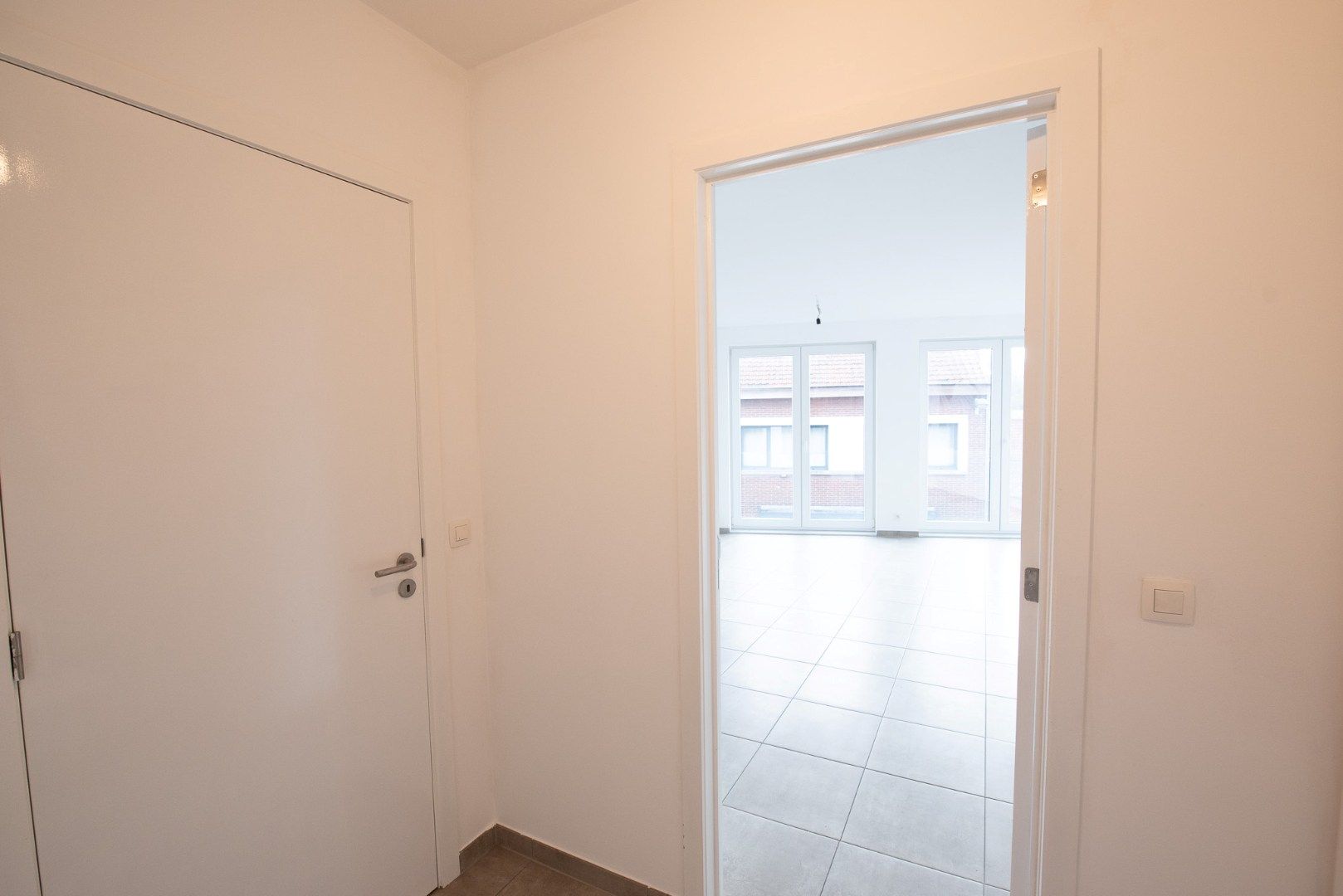 Volledig instapklaar appartement TE HUUR in centrum Waregem!  foto 2