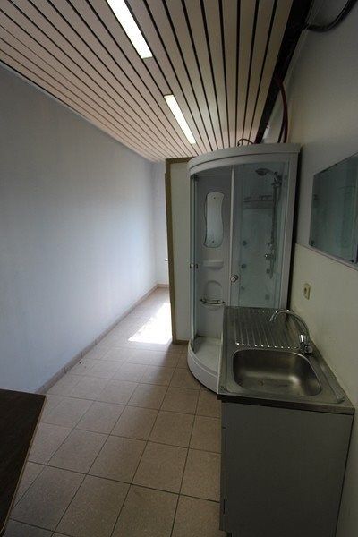 Loods met burelen te huur te Koekelare  foto 7