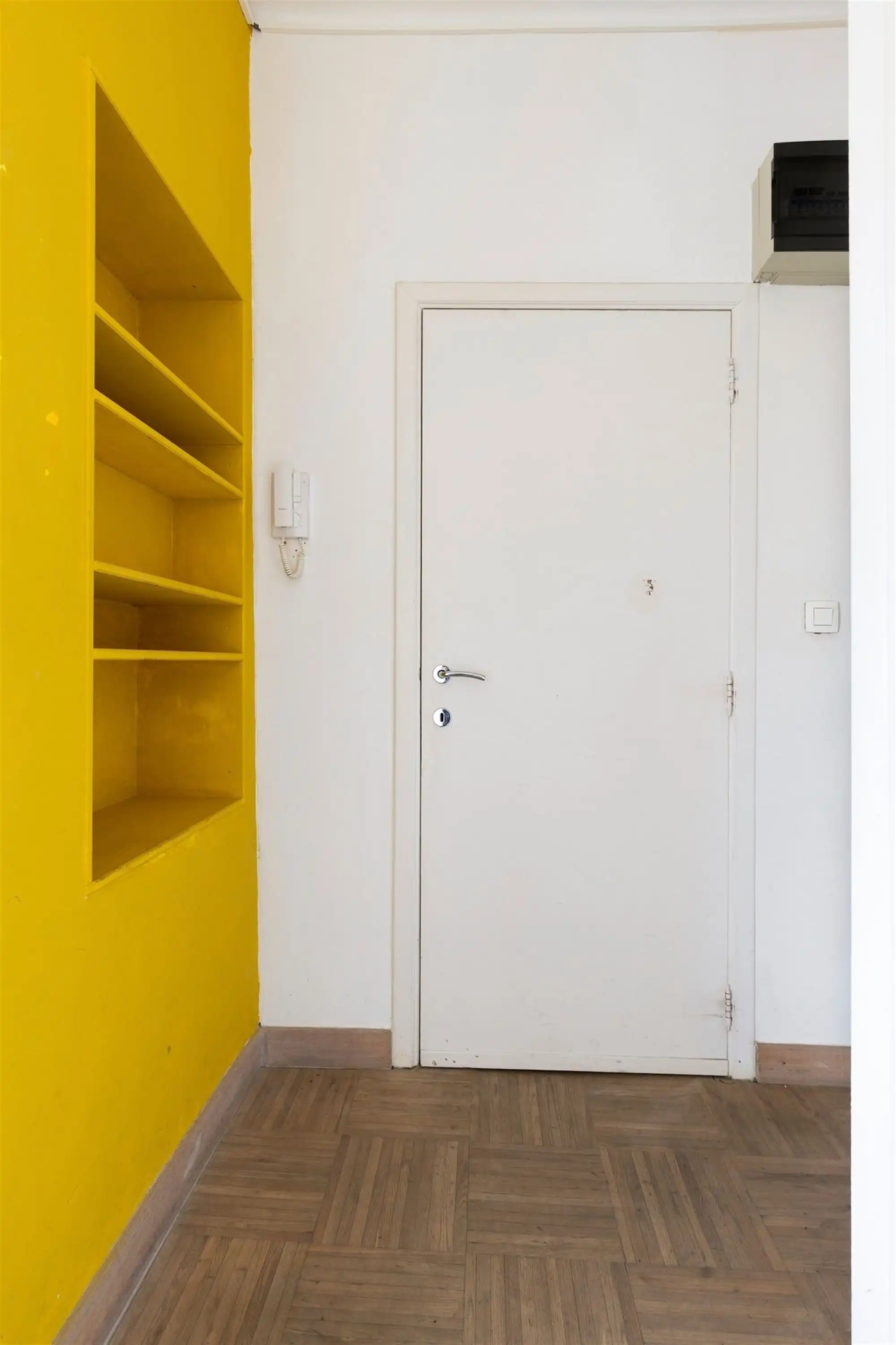 Lichtrijk appartement met 1 slaapkamer en gemeenschappelijke tuin foto 14