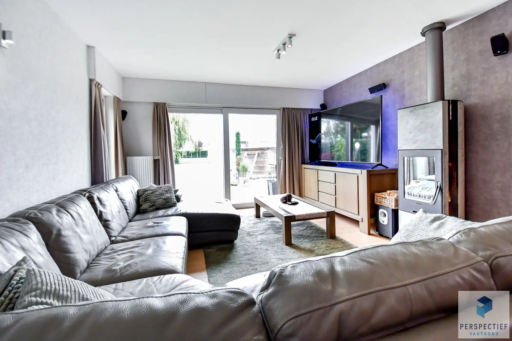 BEZOEKMOMENT ZATERDAG 07/02 VAN 9U TOT 10U30 | Ruime, instapklare woning met 4 slaapkamers, garage en magazijn op 970 m² foto 10