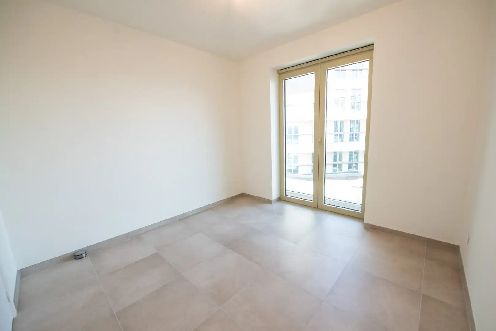 Prachtig BEN hoekappartement te huur in de gegeerde "Waterfront" residentie foto 7