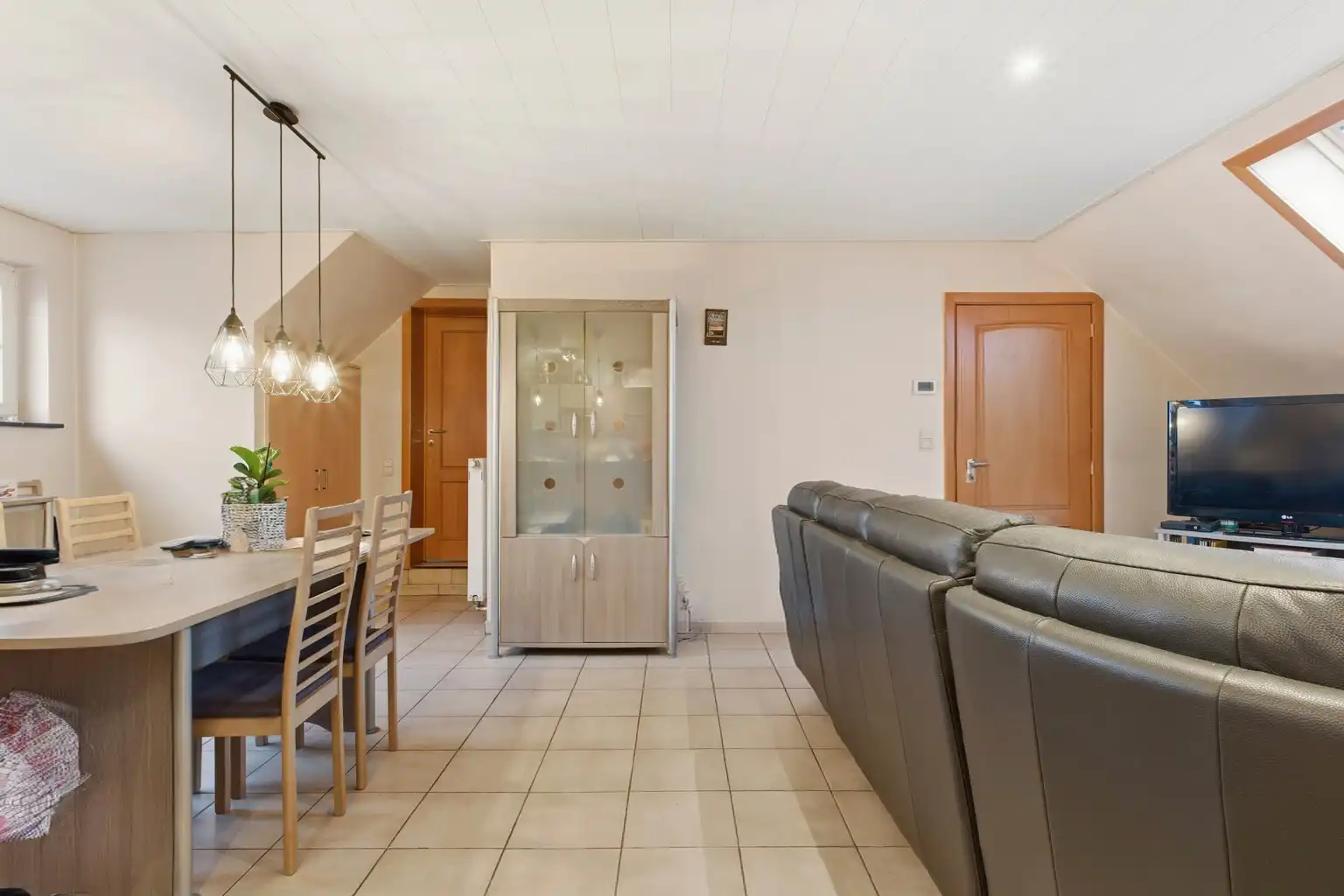 KARAKTERVOLLE WONING MET APPARTEMENT foto 20