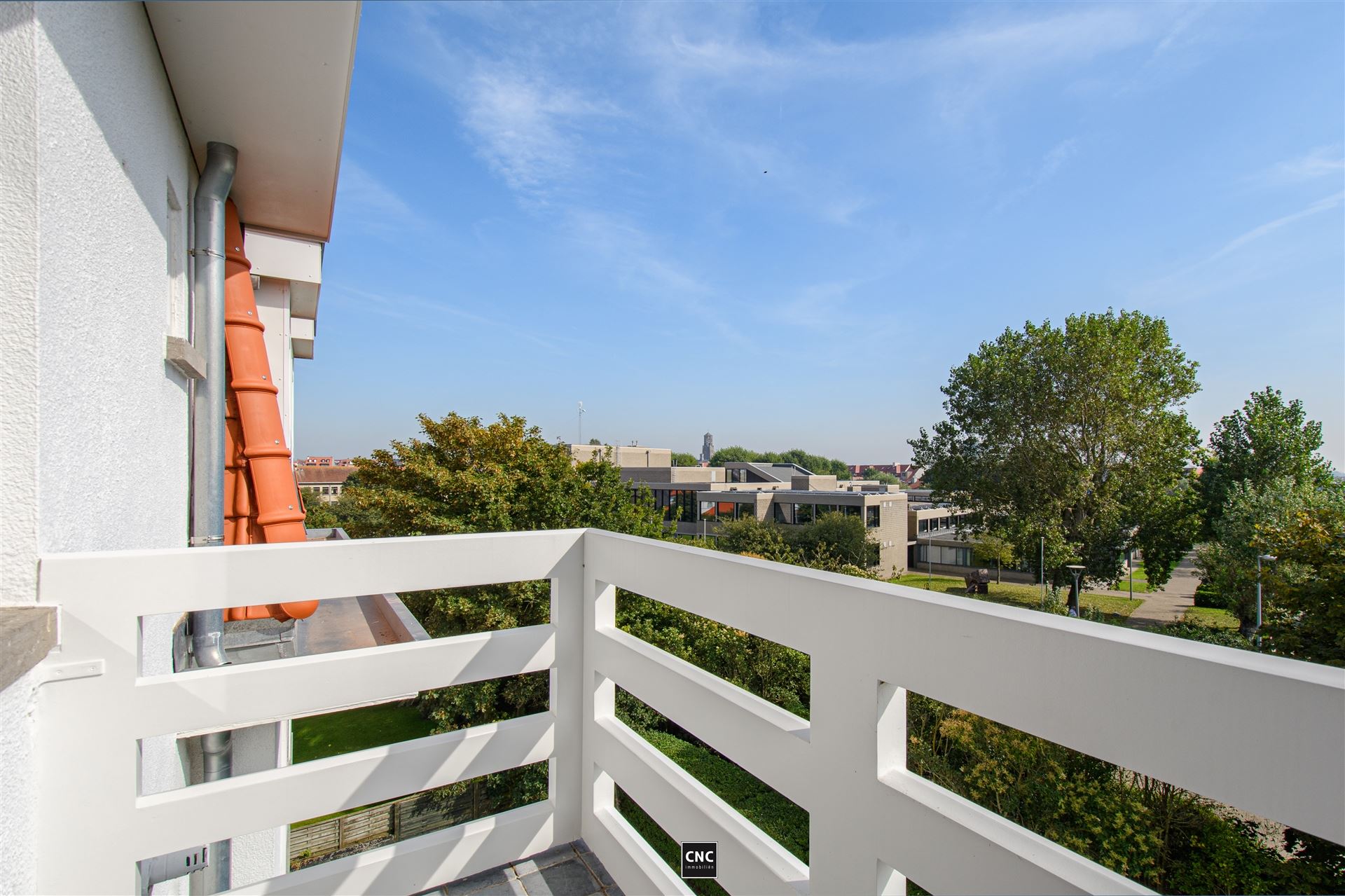 Prachtig lichtrijk hoek appartement met kwalitatieve afwerking met zicht op het Zegemeer.  foto 22