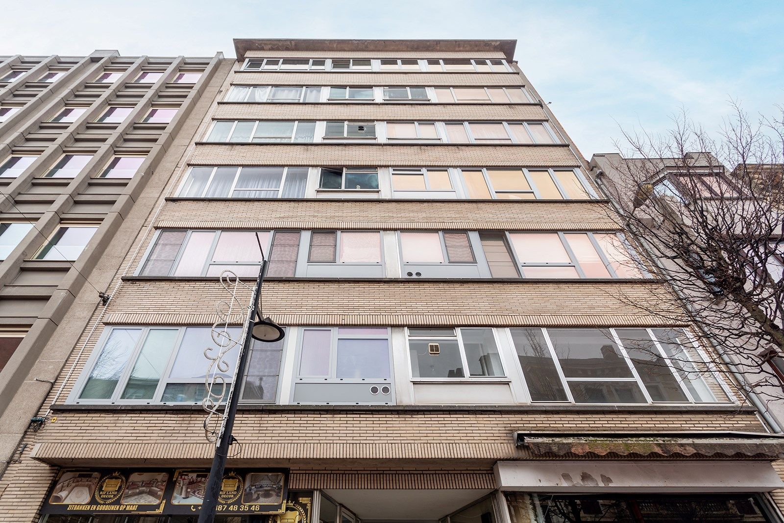 Instapklaar en ruim appartement met 2/3 slpks en terras foto 19