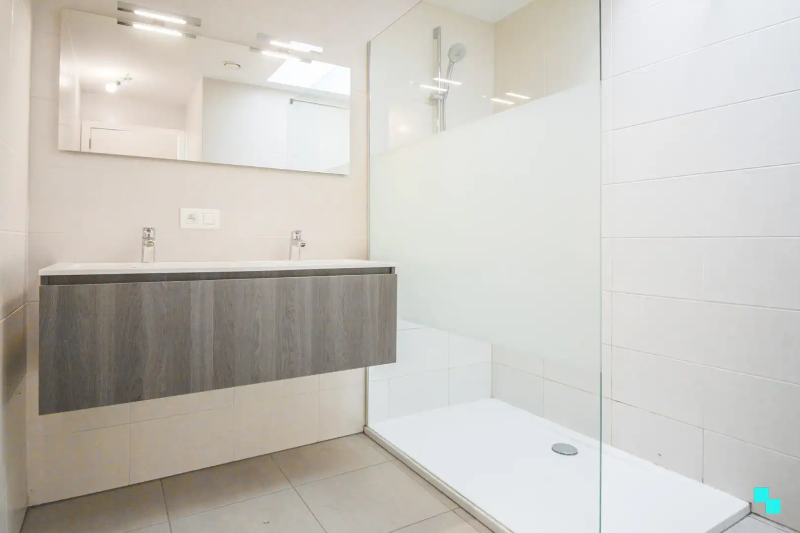 Ideale starterswoning of investeringseigendom te Westrozebeke foto 16