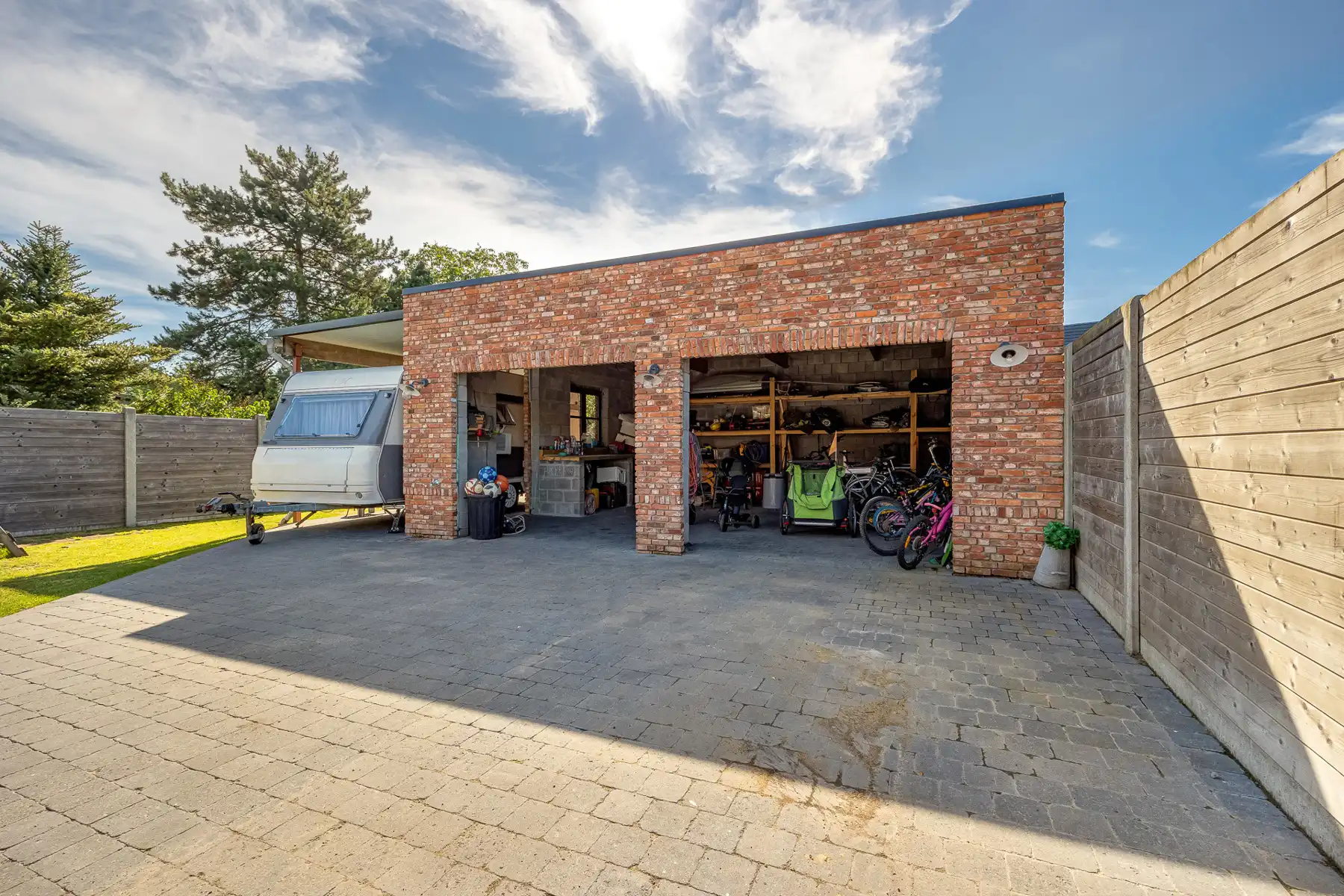 Recente BEN-woning met 4 slks en dubbele garage op gunstige ligging foto 29