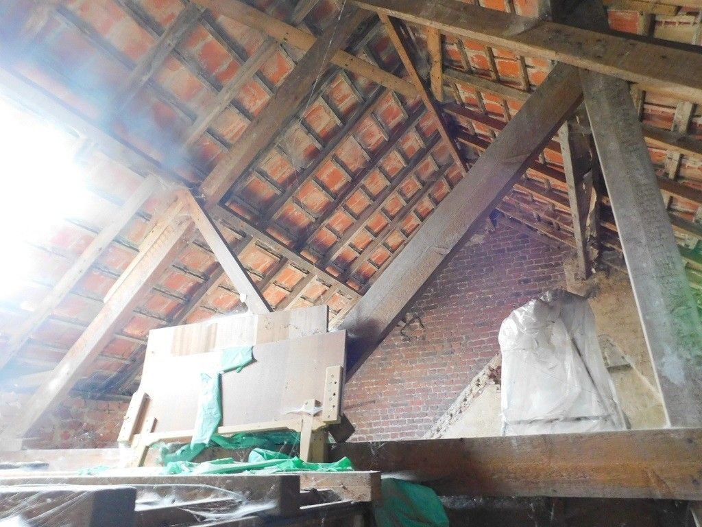 ROESBRUGGE: Grondig te renoveren woonhuis met heel wat ruimte (en dus heel wat mogelijkheden) op een ZW-gericht stuk grond van 454m² totale grondoppervlakte. foto 15