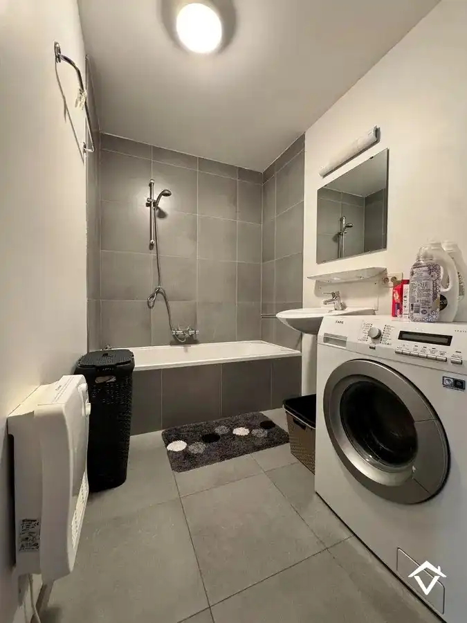 Instapklaar appartement met 2 slaapkamers en garage te Torhout foto 15