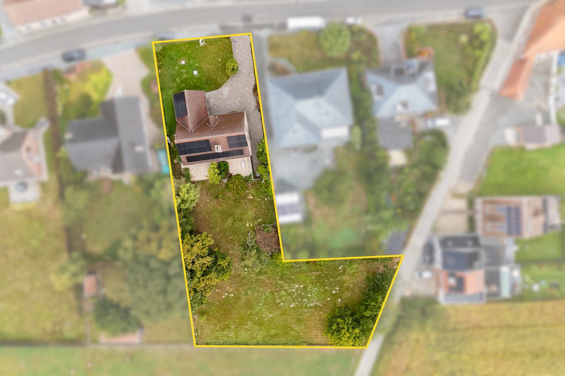 Ruime open bebouwing op rustige locatie foto 32