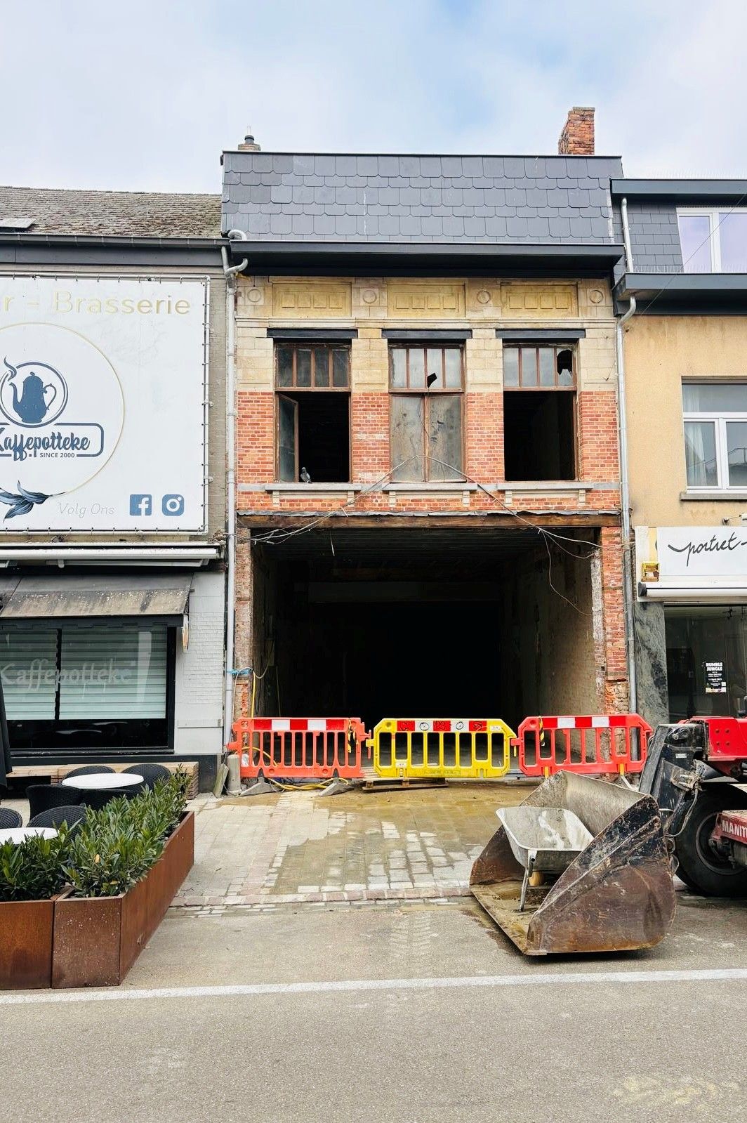 VERNIEUWBOUW WINKELPAND BERGSTRAAT VOORHEEN BOERENSCHUUR foto {{pictureIndex}}