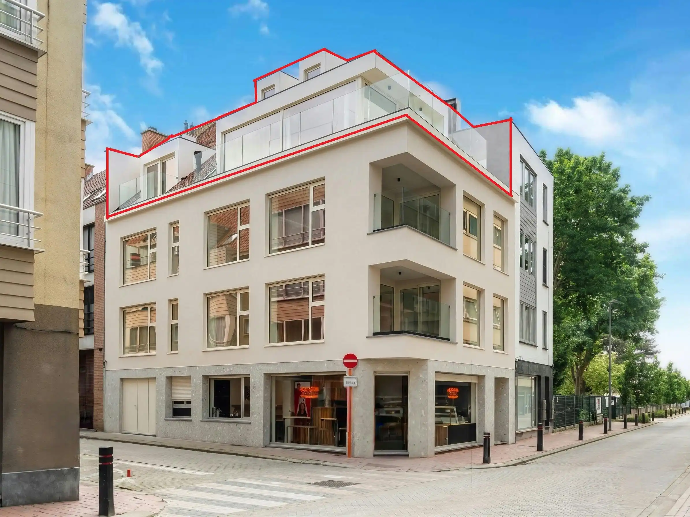 Prachtige duplex met zonnig terras te koop in Knokke-Heist foto {{pictureIndex}}