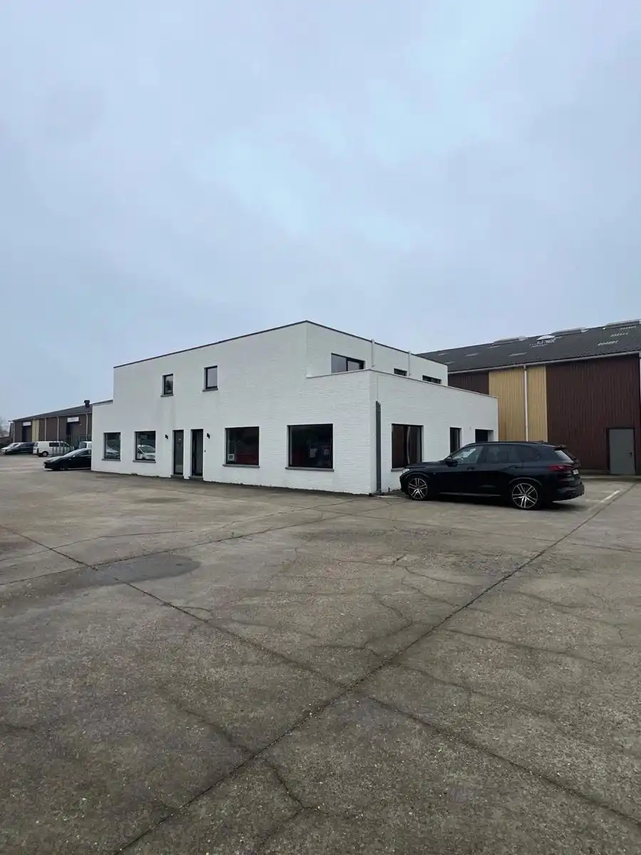 Kantoorruimte op centrale locatie foto 5